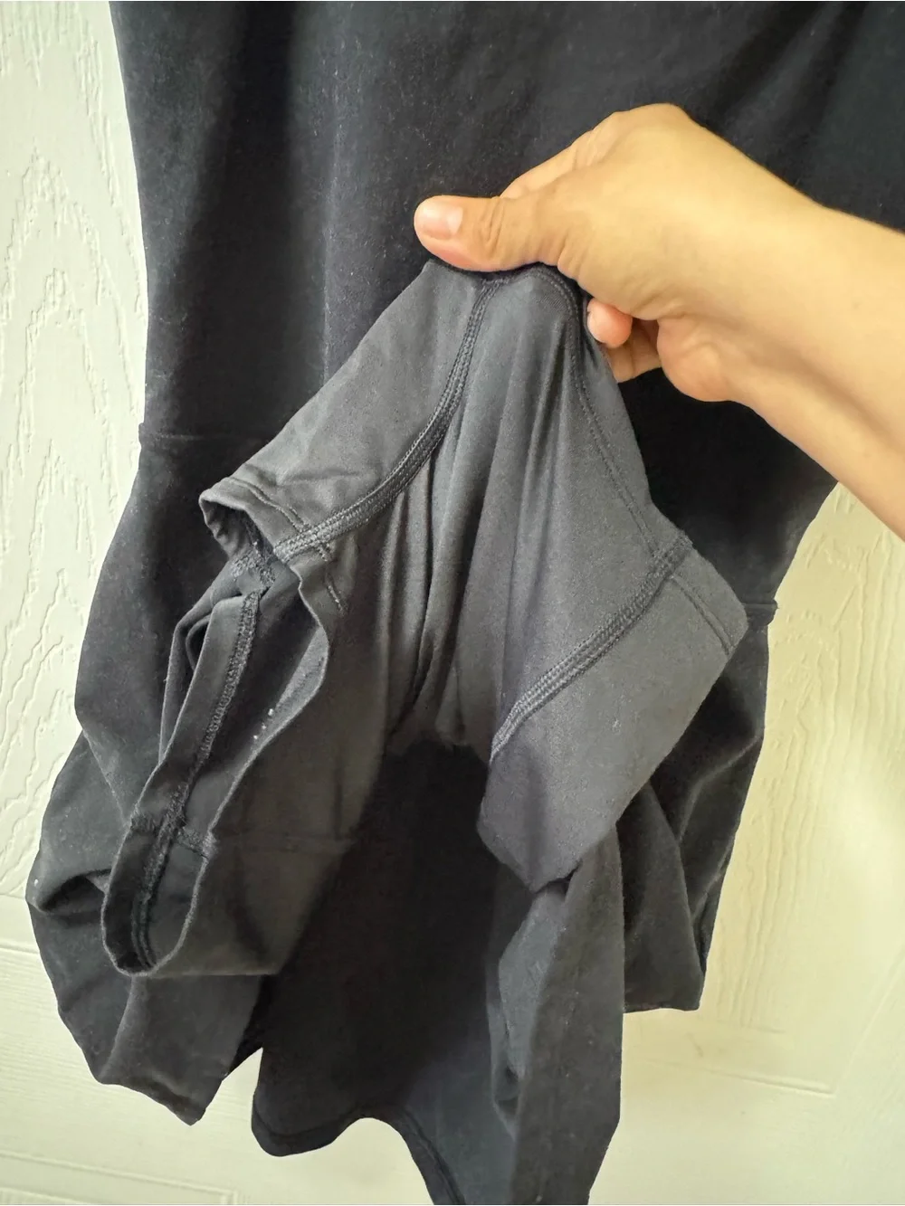 ALO Yoga Black Spaghetti-Strap Mini Dress The top doesn't have pads